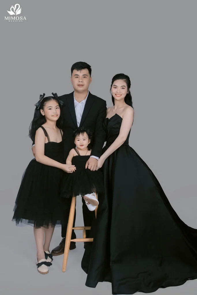20+ Chụp Ảnh Gia Đình 4 Người Đẹp Tự Nhiên – Bí Quyết Tạo Bộ Ảnh Ấn Tượng